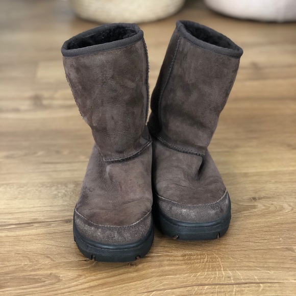 UGG Boot - Picture 4 of 7